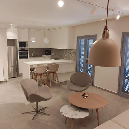Pink Rose Luxury And Comfort Apartment At The Centre Of Preveza Bagian luar foto