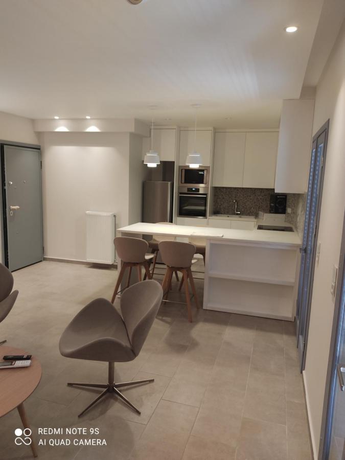 Pink Rose Luxury And Comfort Apartment At The Centre Of Preveza Bagian luar foto