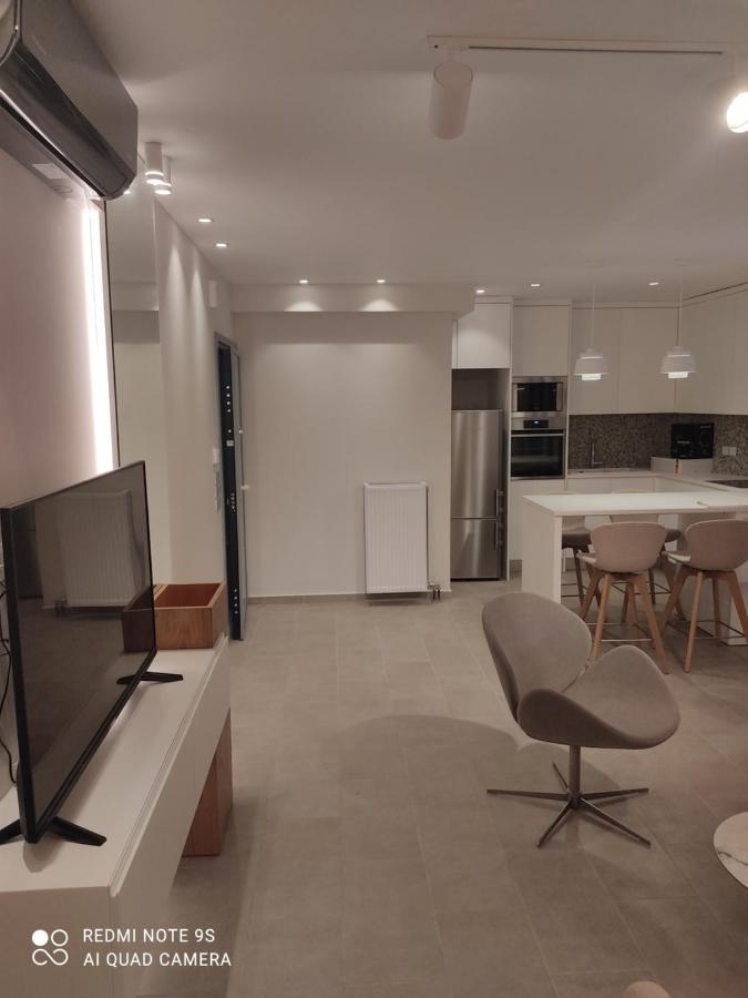 Pink Rose Luxury And Comfort Apartment At The Centre Of Preveza Bagian luar foto