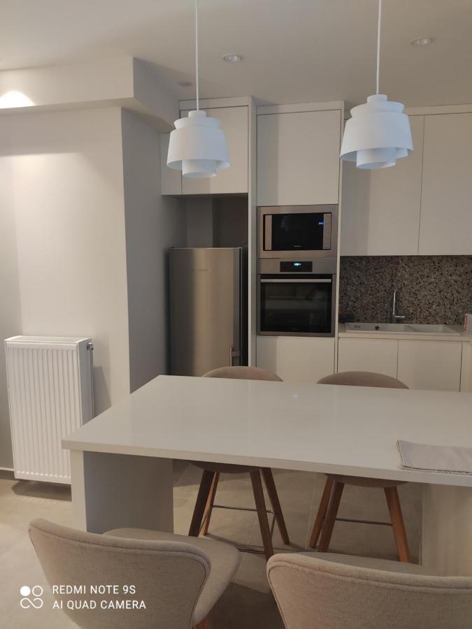Pink Rose Luxury And Comfort Apartment At The Centre Of Preveza Bagian luar foto